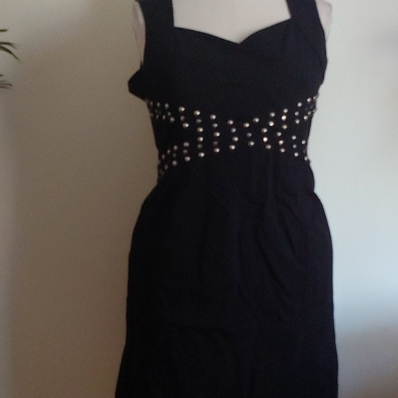 Metro Style Dresses & Skirts - Metro Style 👗 with and without tags